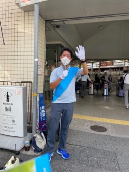 今朝は阪急塚口駅からスタート。