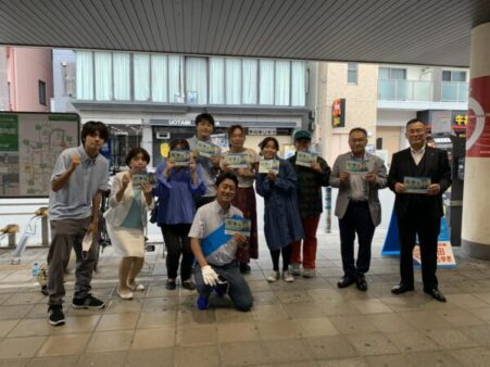 今朝は阪急園田駅前でご挨拶。