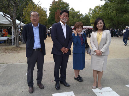 西武庫公園のお祭りの挨拶からスタート。