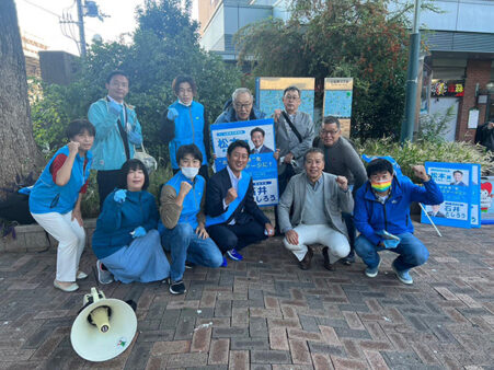 今朝は立花駅での街頭宣伝。